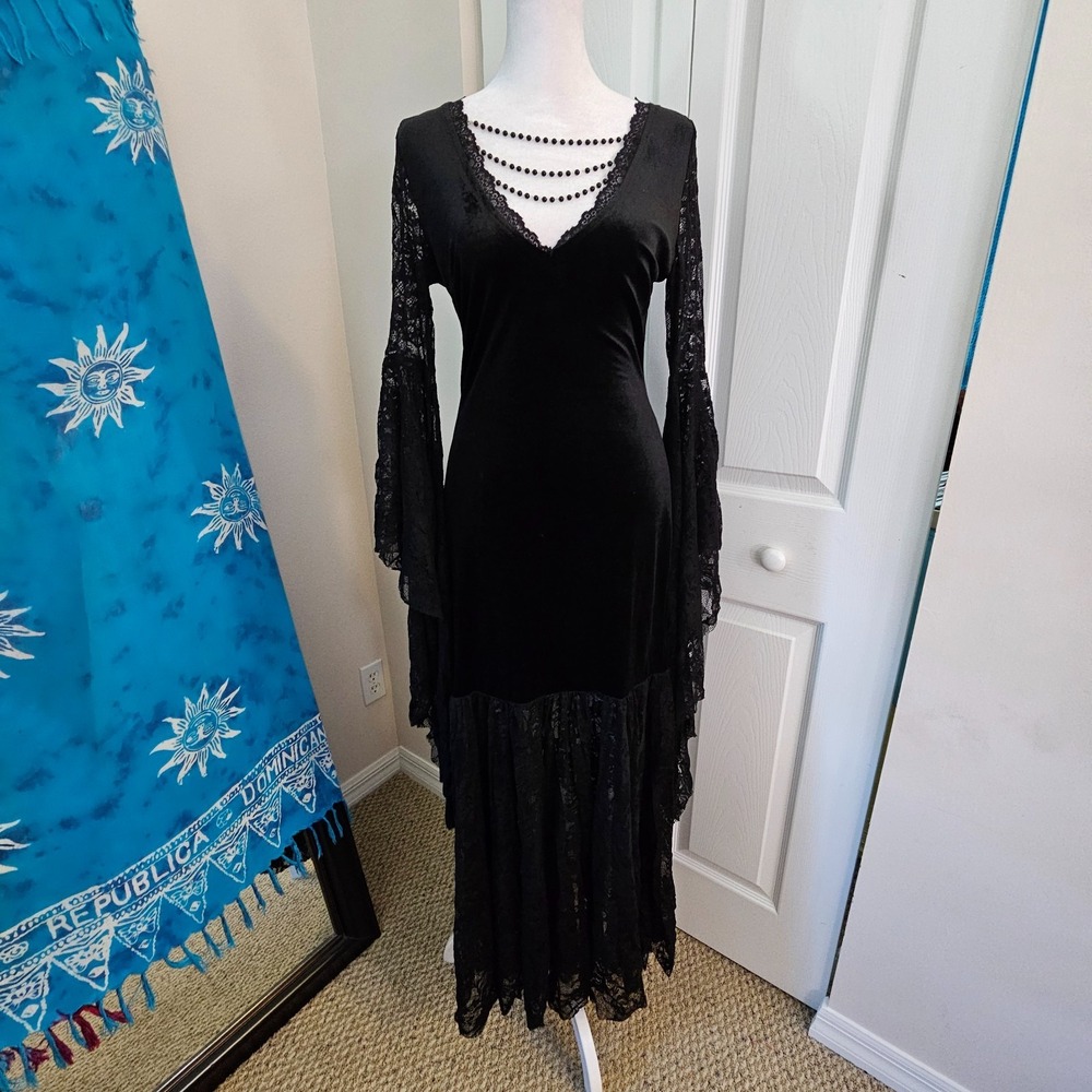 Womens S Black Velvet Lace Maxi Dress Gothic Bell Sleeve Beaded Goth Witchy